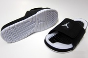 Jordan 9 Slipper 002